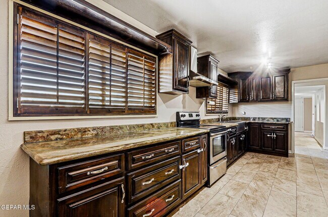 Foto del edificio - 4312 Wallington Dr