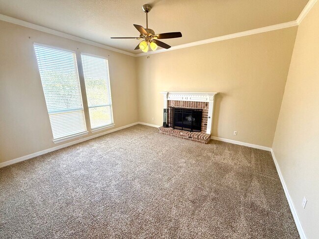 Building Photo - **APPLICATION RECEIVED** MUST SEE!! Stunni...