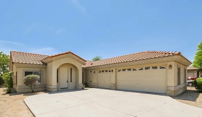 Primary Photo - 8429 W Avalon Dr
