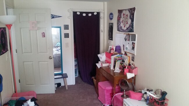 Bedroom 2 - 42 Eagle St