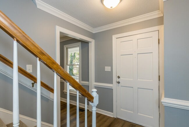 Building Photo - 508 Somerset Dr