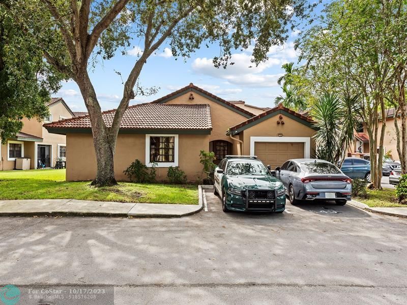 Primary Photo - 9029 W Sunrise Blvd