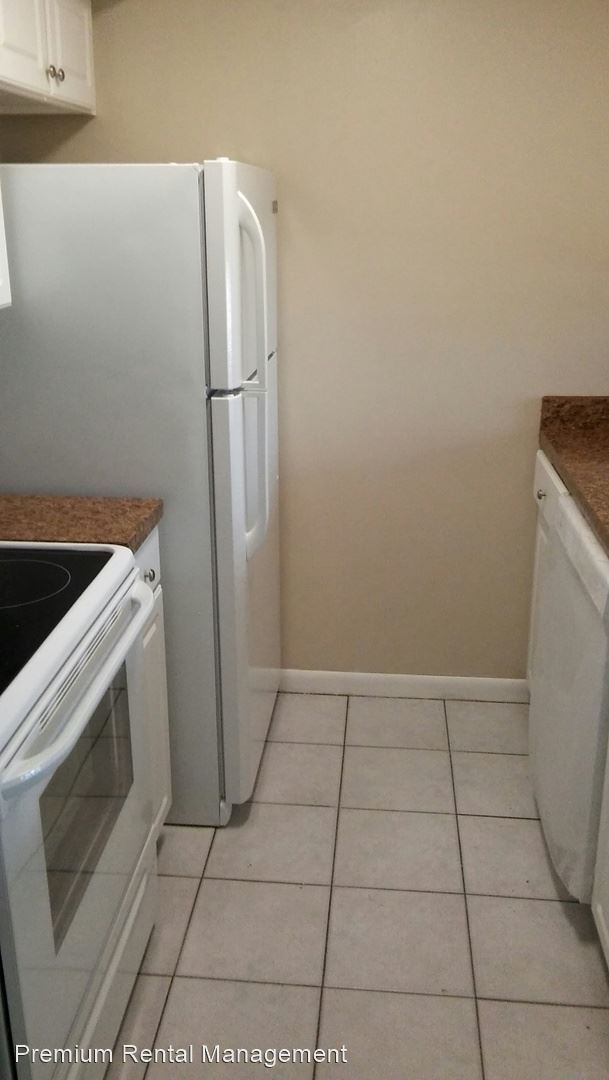 Building Photo - 1 br, 1 bath House - 6100 Peregrine Ave #2