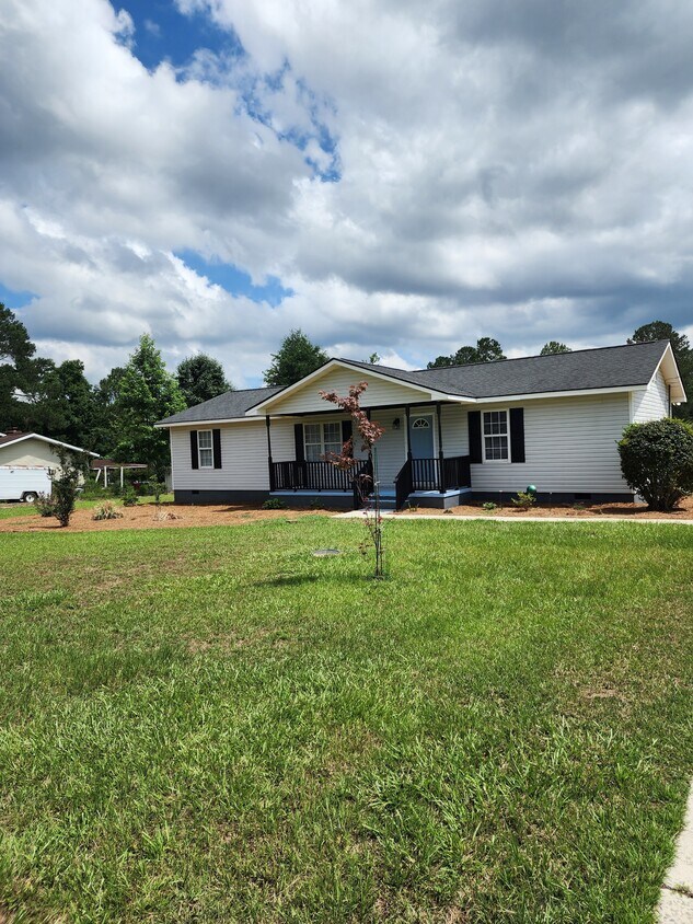 Primary Photo - 816 Maple Dr