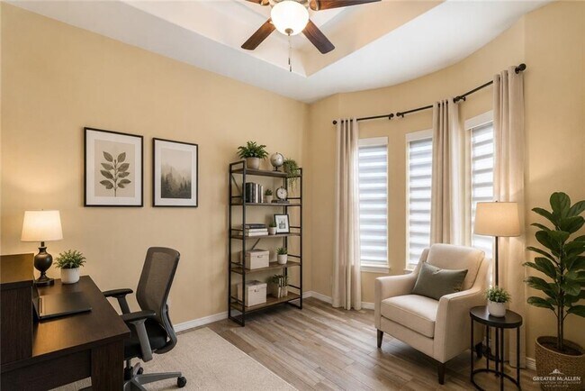 Building Photo - 27 Fuerte Ave