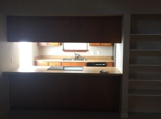 Foto del edificio - 2711B Redwood St