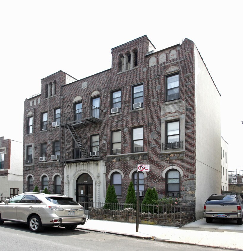 Primary Photo - 1970 85th St