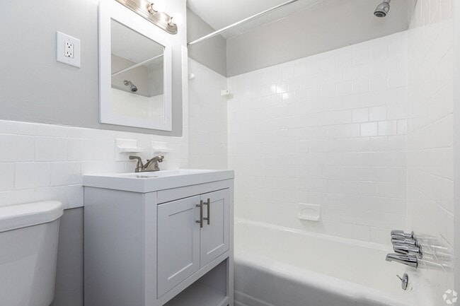 Interior Photo - Regency Court Apartments