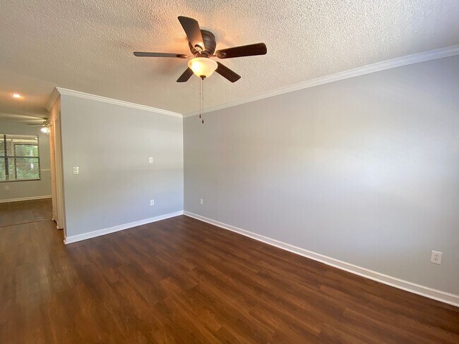 Foto del edificio - The Riverway at Aichele Terrace