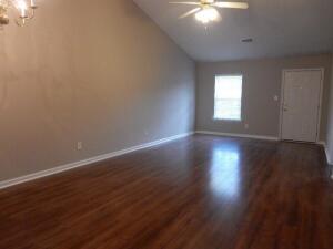 Building Photo - 311 Beech Ln
