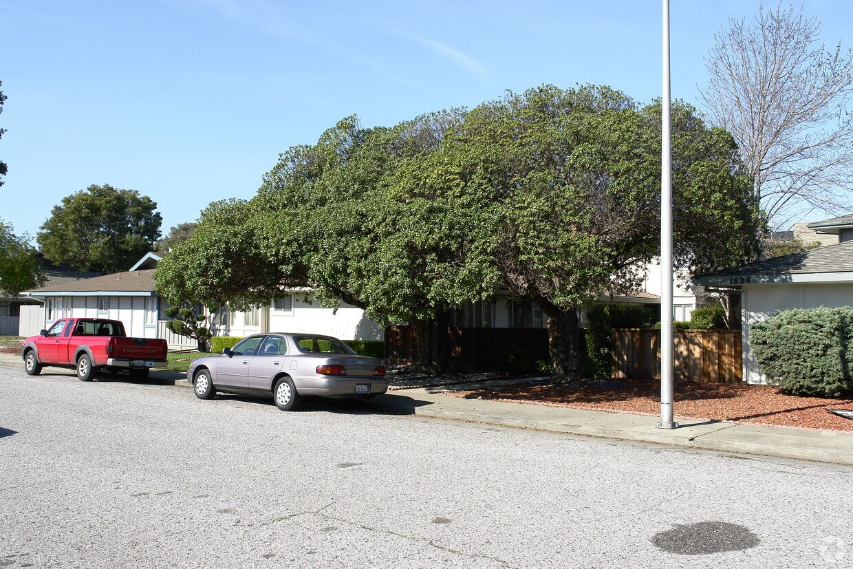 Foto del edificio - 1830 El Parque Ct