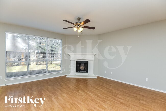 Foto del edificio - 6321 Melanie Dr