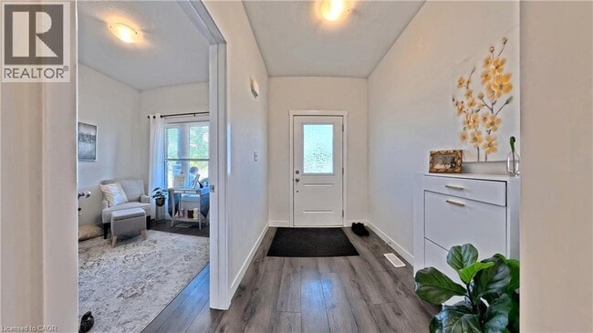 Building Photo - 12 Waterthrush Ln
