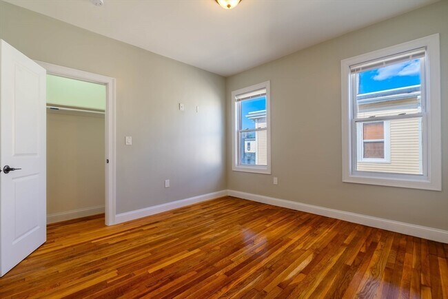 Foto del edificio - 30 Chestnut Ave
