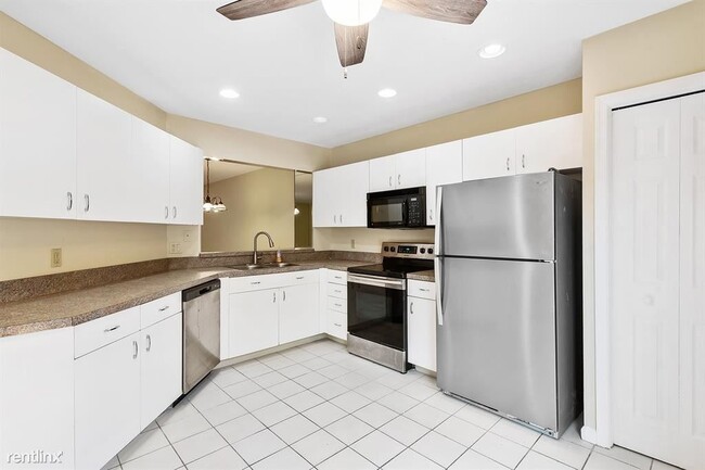 Building Photo - 3 br, 2.5 bath House - 13924 Folkestone Ci...