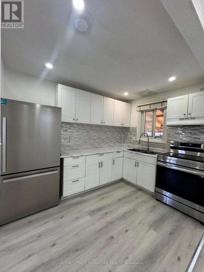 Building Photo - 10 Heatherside Ct