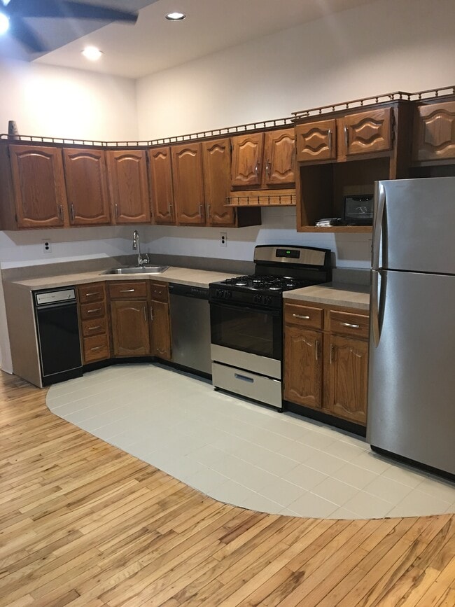 Kitchen - 717 N 4th St