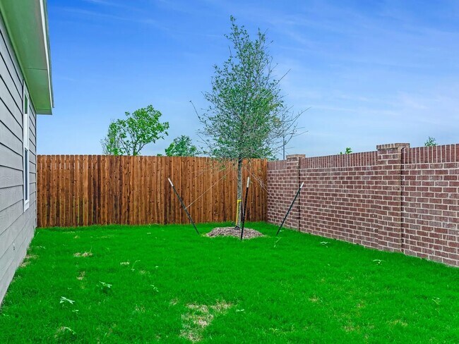 Foto del edificio - 7109 Gray Wolf Ln