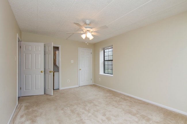 Foto del edificio - 300 Washington Pl