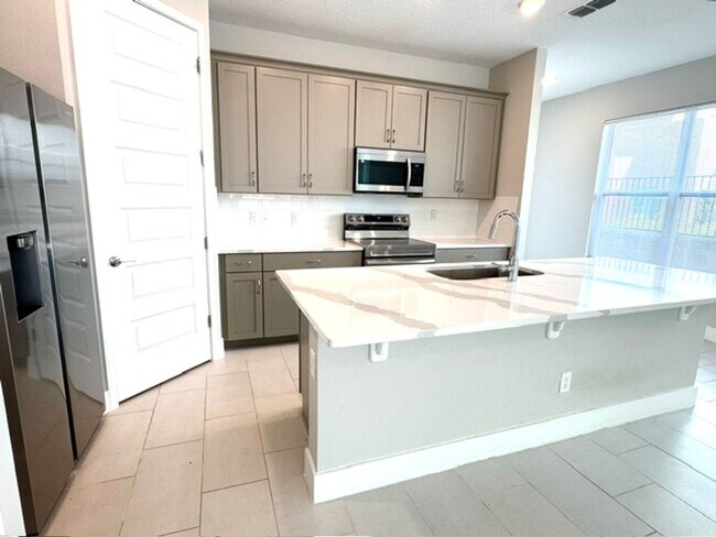 Building Photo - 7825 Spectrum Dr