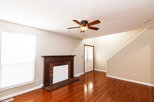 Foto del edificio - Spacious 2-Bedroom, 2.5-Bathroom Home