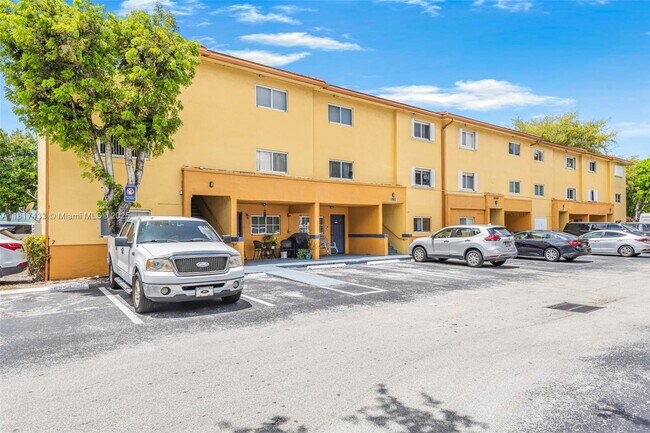 Foto del edificio - 8240 SW 149th Ct