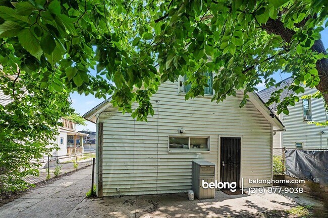Foto del edificio - 3326 Walton Ave