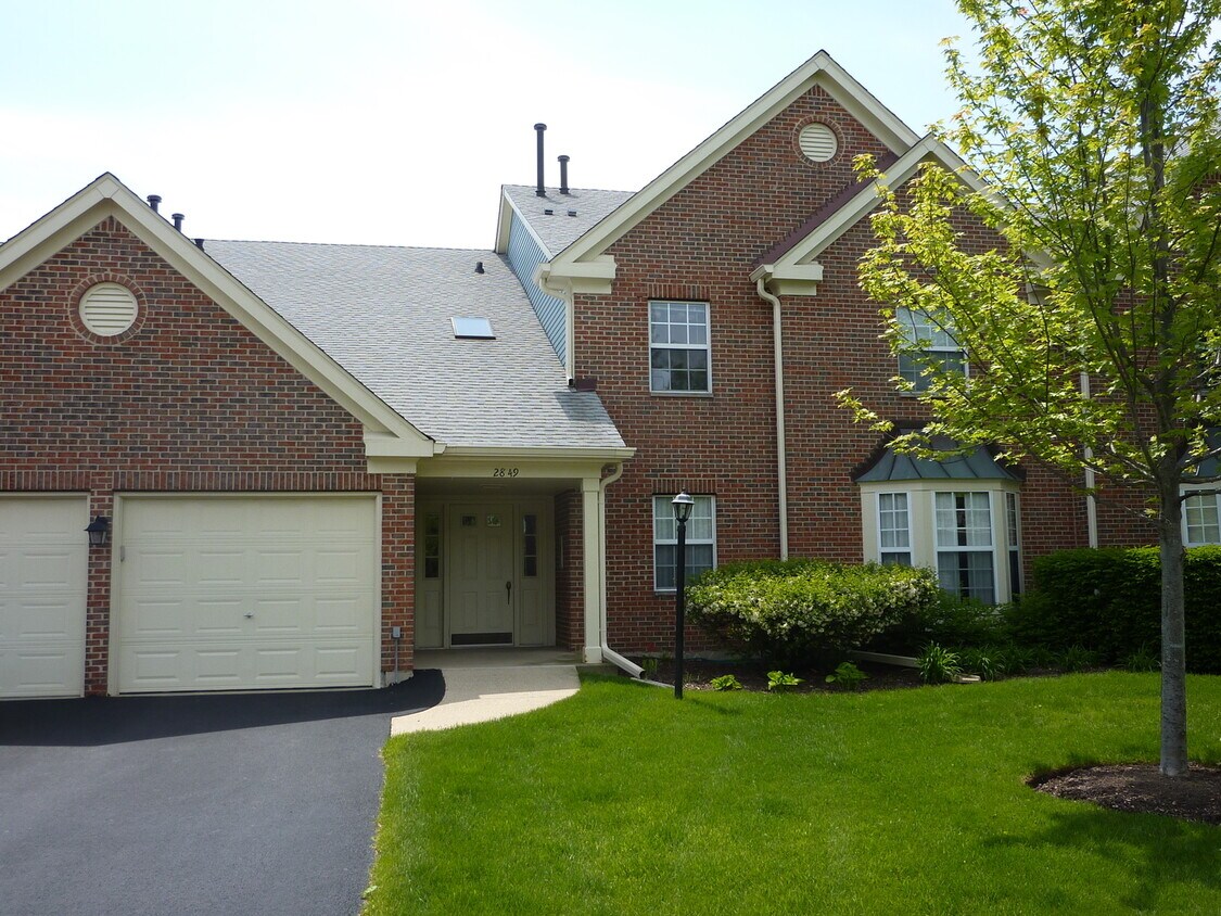 2849 Meadow Ln, Schaumburg, IL 60193 House Rental in Schaumburg, IL