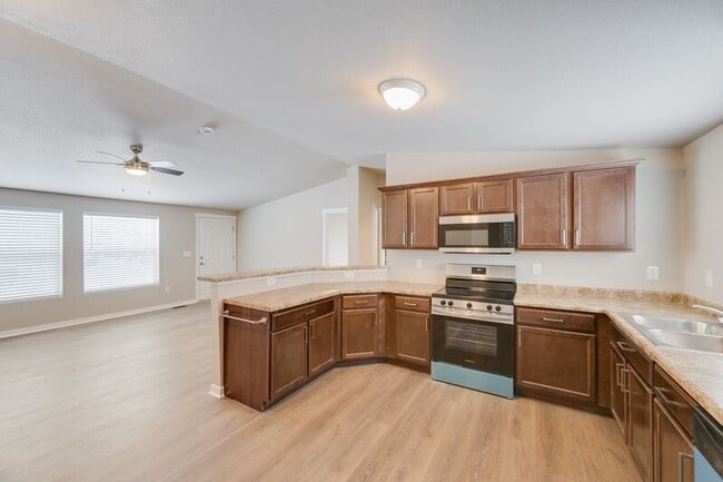 Foto del edificio - 1512 Tweed St