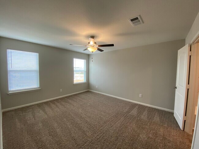 Foto del edificio - 112 Constitution St