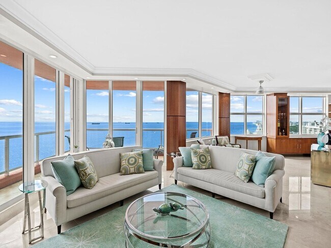 Foto del edificio - 2110 N Ocean Blvd
