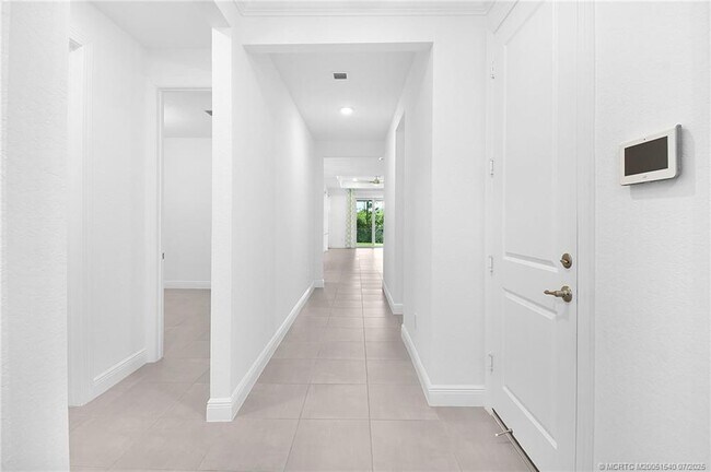 Foto del edificio - 4914 SW Montclair Dr