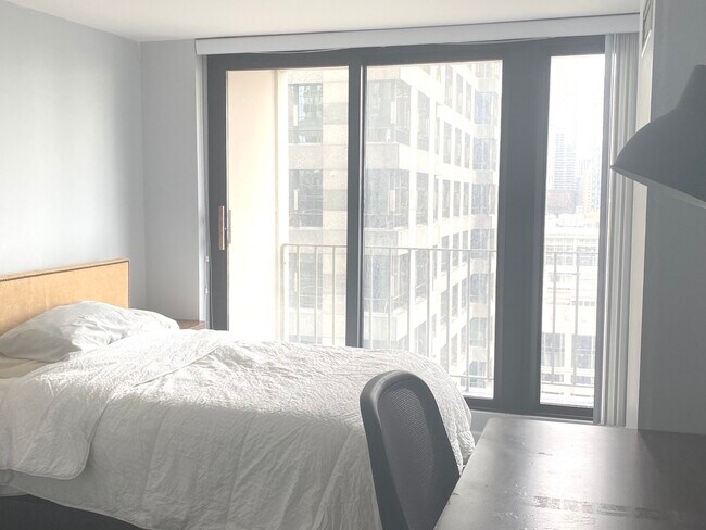 Foto del edificio - 200 N Dearborn St