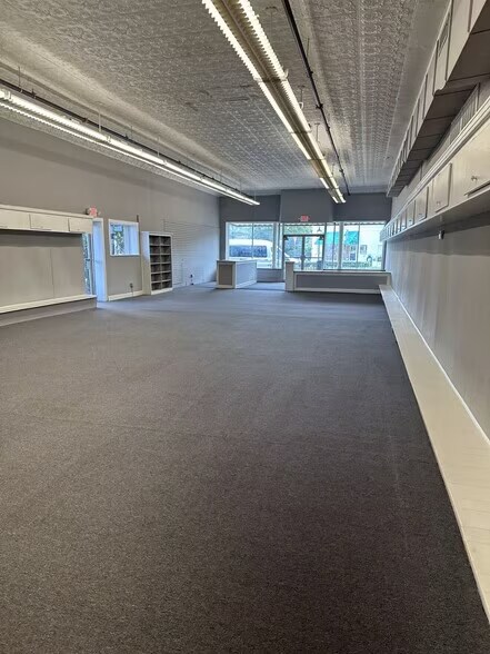 Building Photo - 605-607 E Commerce St