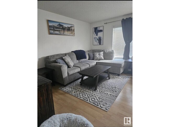 Photo du bâtiment - 1679 Melrose Pl SW