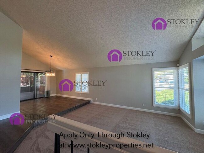 Foto del edificio - 2397 Lake Meadow Cir