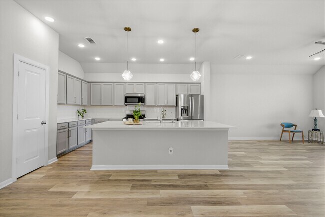 Foto del edificio - 2815 Torrey Pines Dr