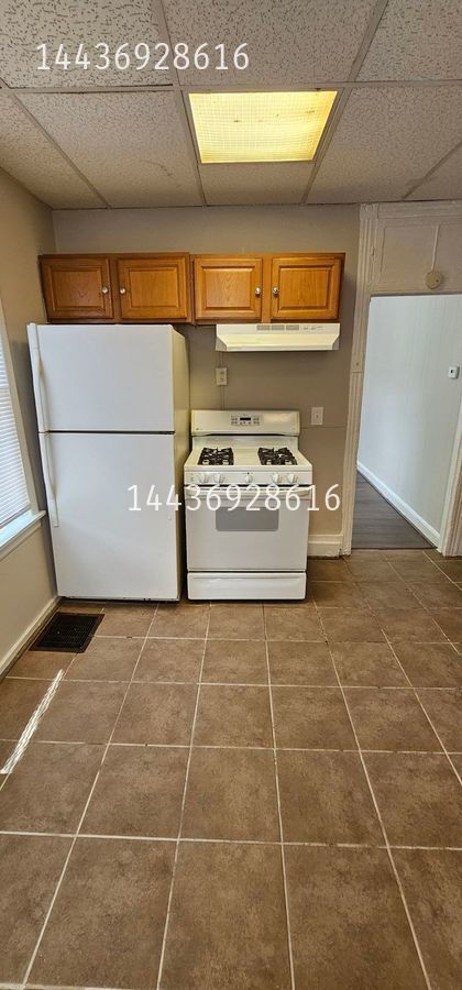 Building Photo - 1301 N Milton Ave