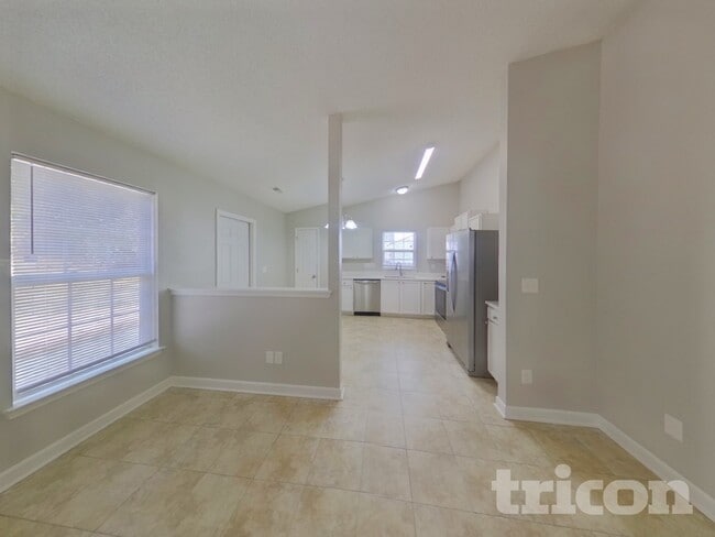 Building Photo - 882 Anchor Way NE