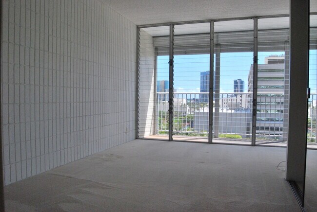 Building Photo - 827 Kinau St