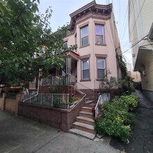 Building Photo - 325 58th St