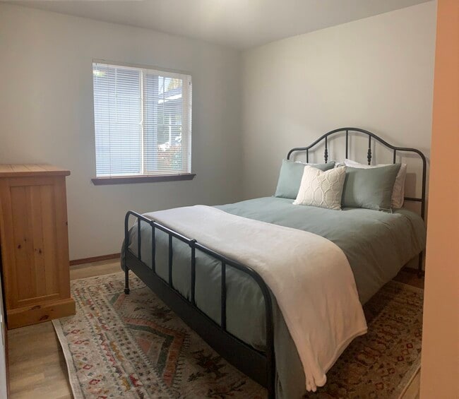 Foto del edificio - 2131 Roper Ln