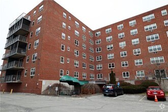 Building Photo - 27 Northill St