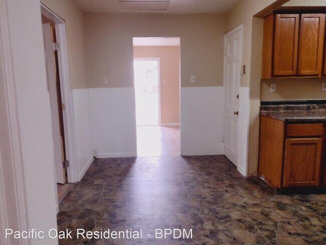 Building Photo - 4 br, 1 bath House - 5306 Olene Dr