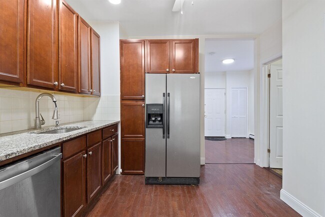 Foto del edificio - 615 15th St