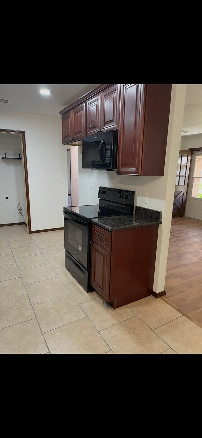 Foto del edificio - 2423 SW 90th St