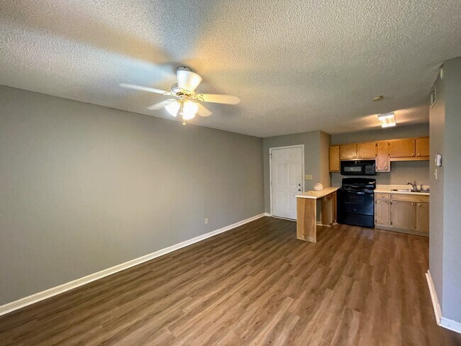 Foto del edificio - 6634 Willow Pointe Dr NW