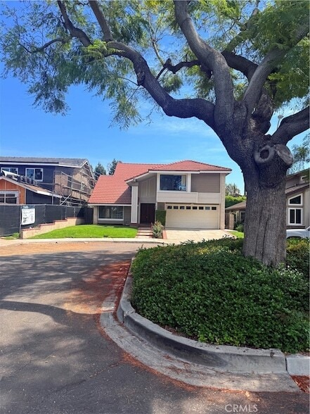 Building Photo - 46 Christamon W