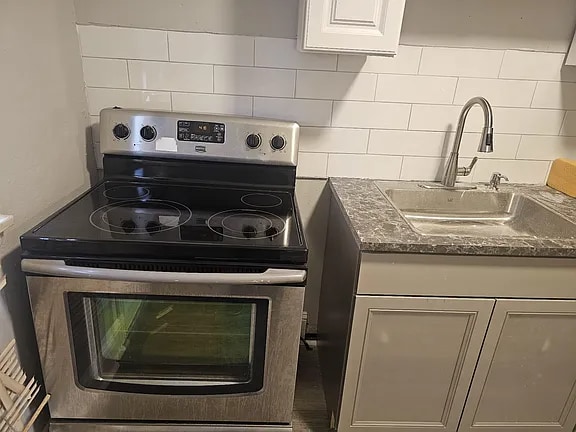 Building Photo - 5109 Arbutus Ave