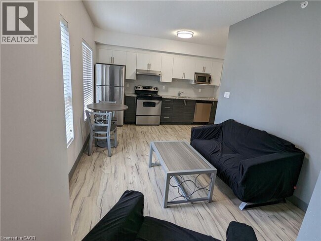 Building Photo - 258 B SUNVIEW Street Unit# 263